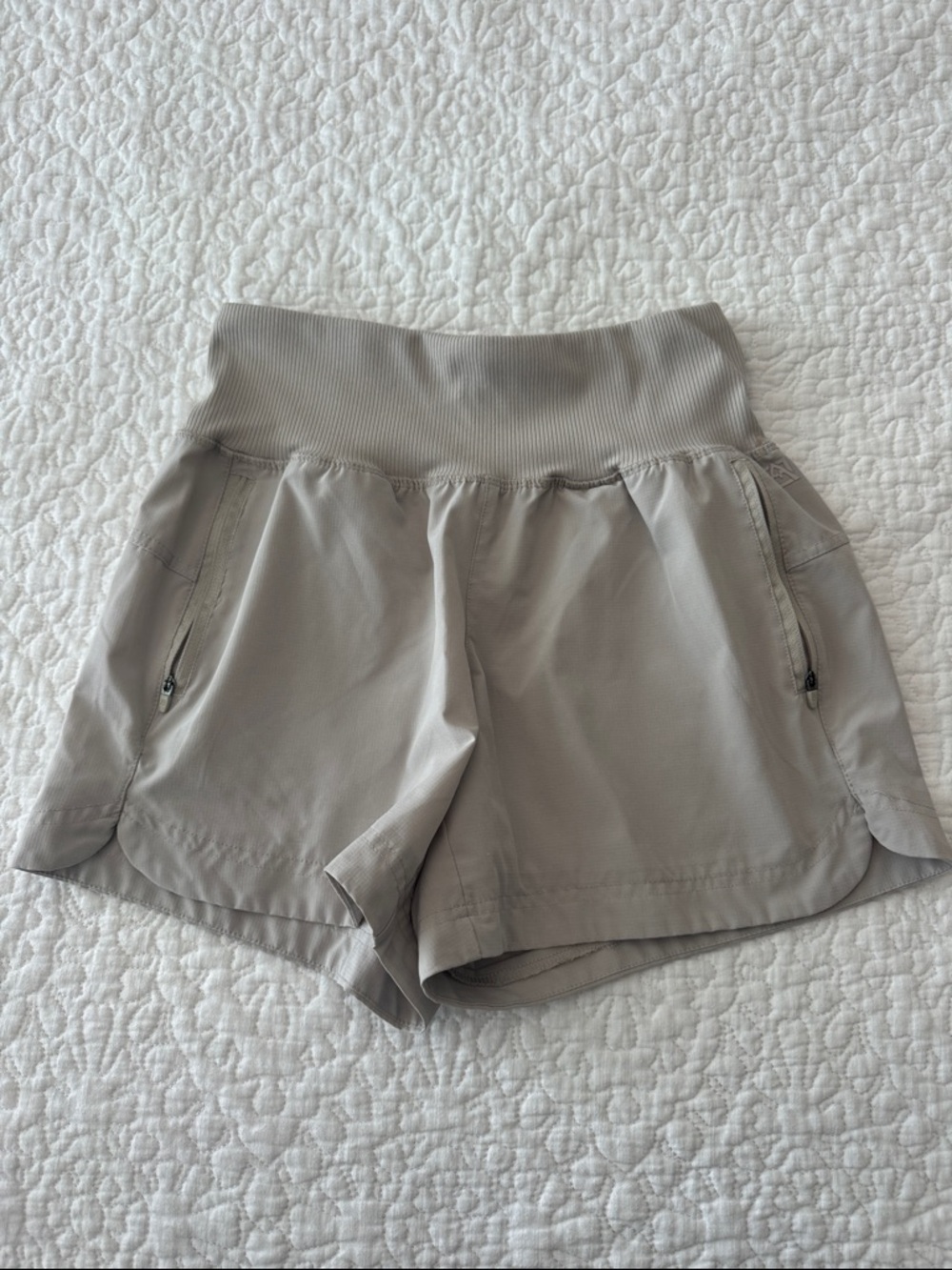 Avalanche shorts